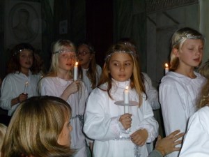 The chorus ranged form 4 or 5 year-olds to teenagers, boys and girls. 