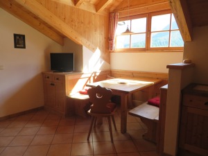 The entire apartment is constructed in the traditional style of the Sud Tirol. Here, our nook.