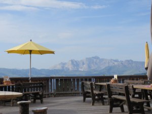 Heat haze building already at 09:00, looking across  to the Alpe di Siusi from our pre-hike cappucino stop.