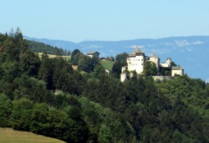 Castello Presule from early in the hike.