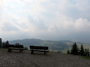 Same benches, three years later, but today we are in the clouds!