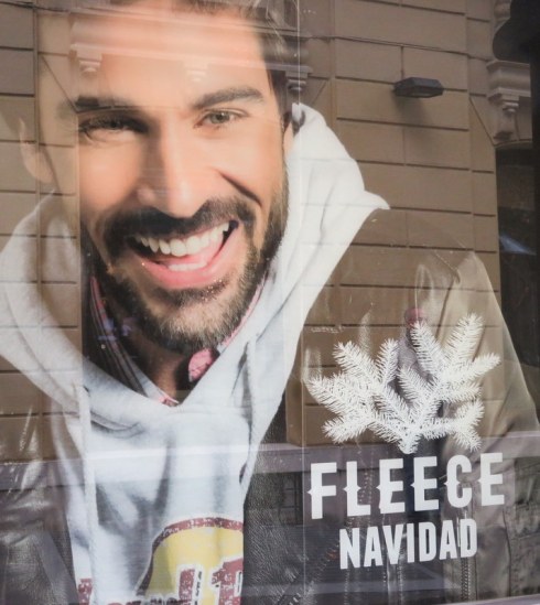 Fleece Navidad...Get it? American Christmas music is huge here, considering there is not a lot of Italian seasonal music, but I don't know if non-Englosh speakers would really understand this pun. In Italian fleece, as in a jacket, is "pile." 