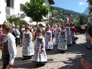 Sweet children in elaborate cosumes. These take an hour to put on.