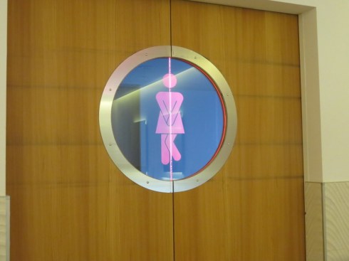 It's easy to figure out men's versus women's no matter your native tongue.