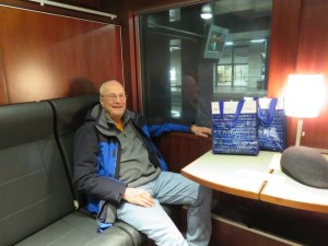 See Ric. Ric is happy. Ric in on a train in a sleeper compartment, How civilized!